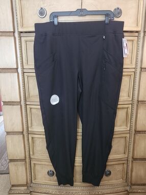 Climate Right By Cuddleduds Black Active Cargo Joggers with Side Pockets